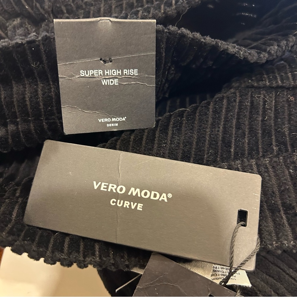Vero Moda Curve Wide Leg Pants Sz.18  Black Wide Wale Corduroy Snaps Pockets NWT - Picture 4 of 15